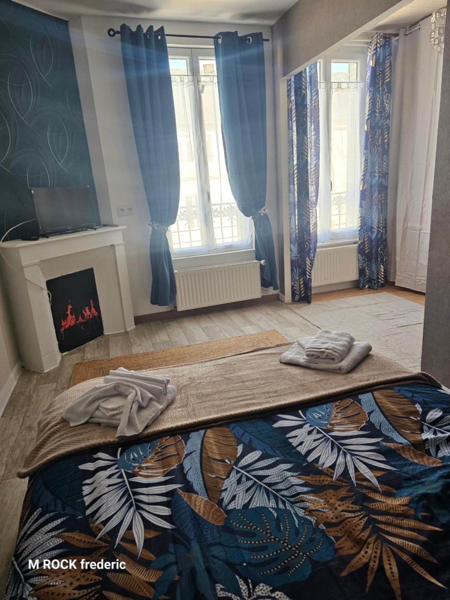 Maison De Ville Avec Jardin Privatif Невер Екстериор снимка