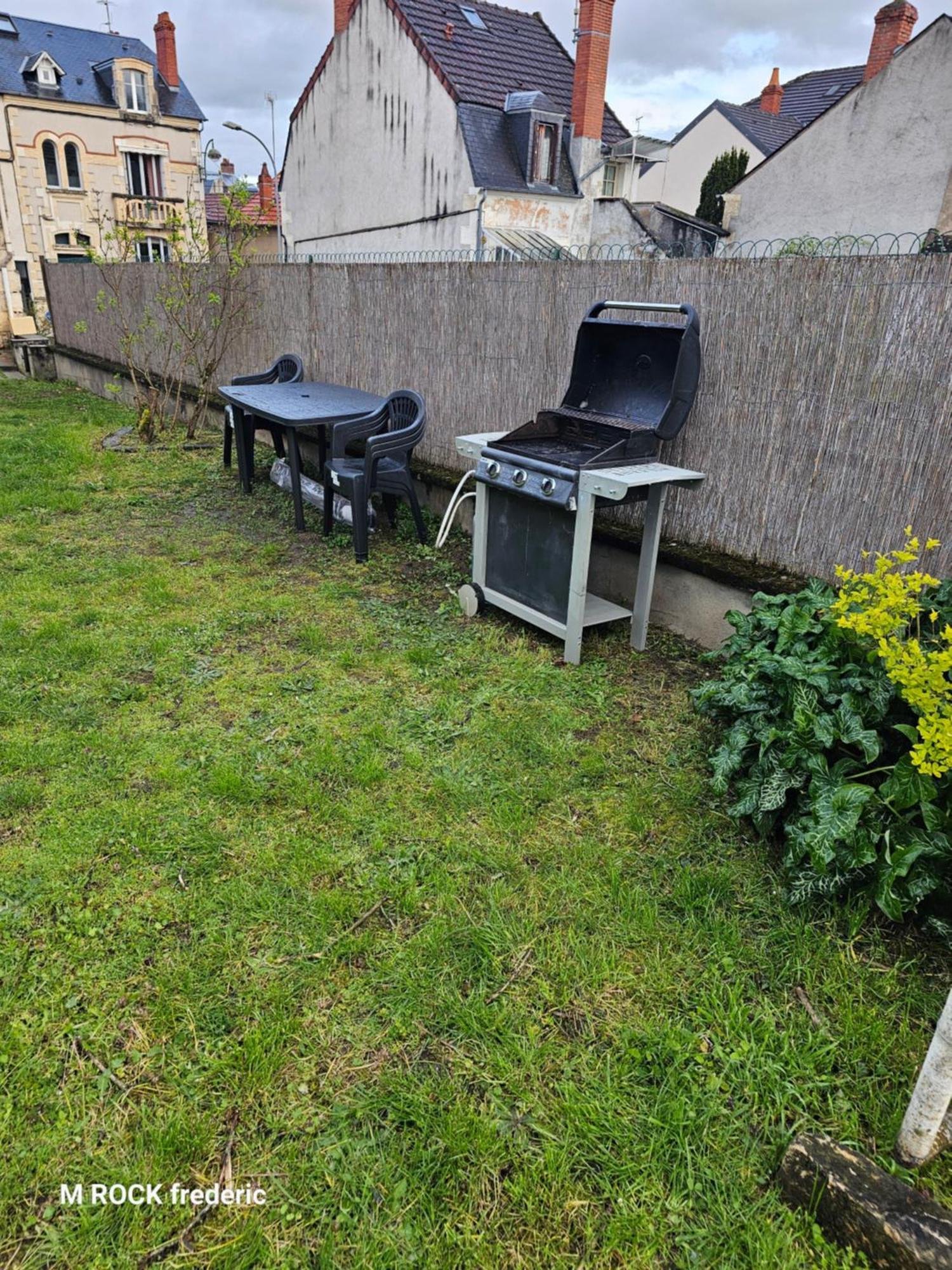 Maison De Ville Avec Jardin Privatif Невер Екстериор снимка